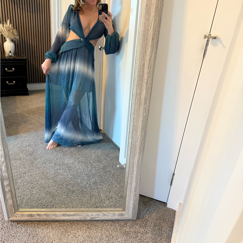 Elegant Blue Ombre Maxi Dress - Picture 3 of 7
